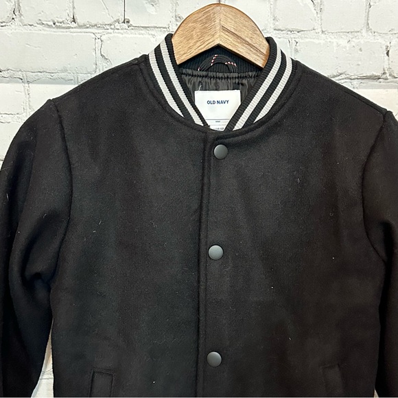 Old Navy kids black bomber jacket - Picture 2 of 5